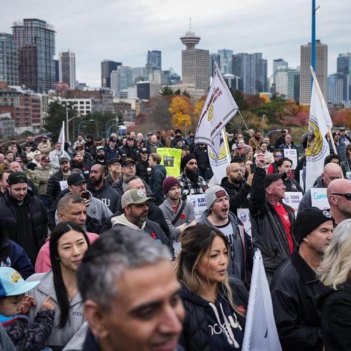 Talks break off in B.C. port dispute as bid to end multi-day lockout fails